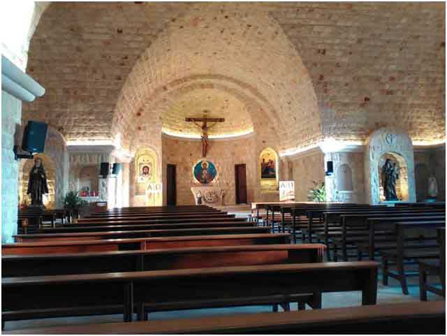 Gruppo di preghiera sui passi di Santa Veronica Giuliani a Napoli: Santuario di Santa Veronica Giuliani interno